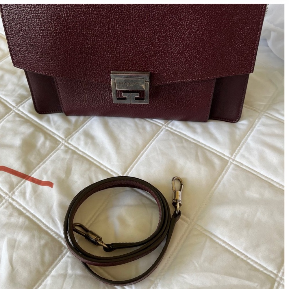 Givenchy - everyday bag